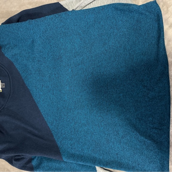 Smart Wool Colorblock Sweater❄️💙🐑 - Picture 6 of 7